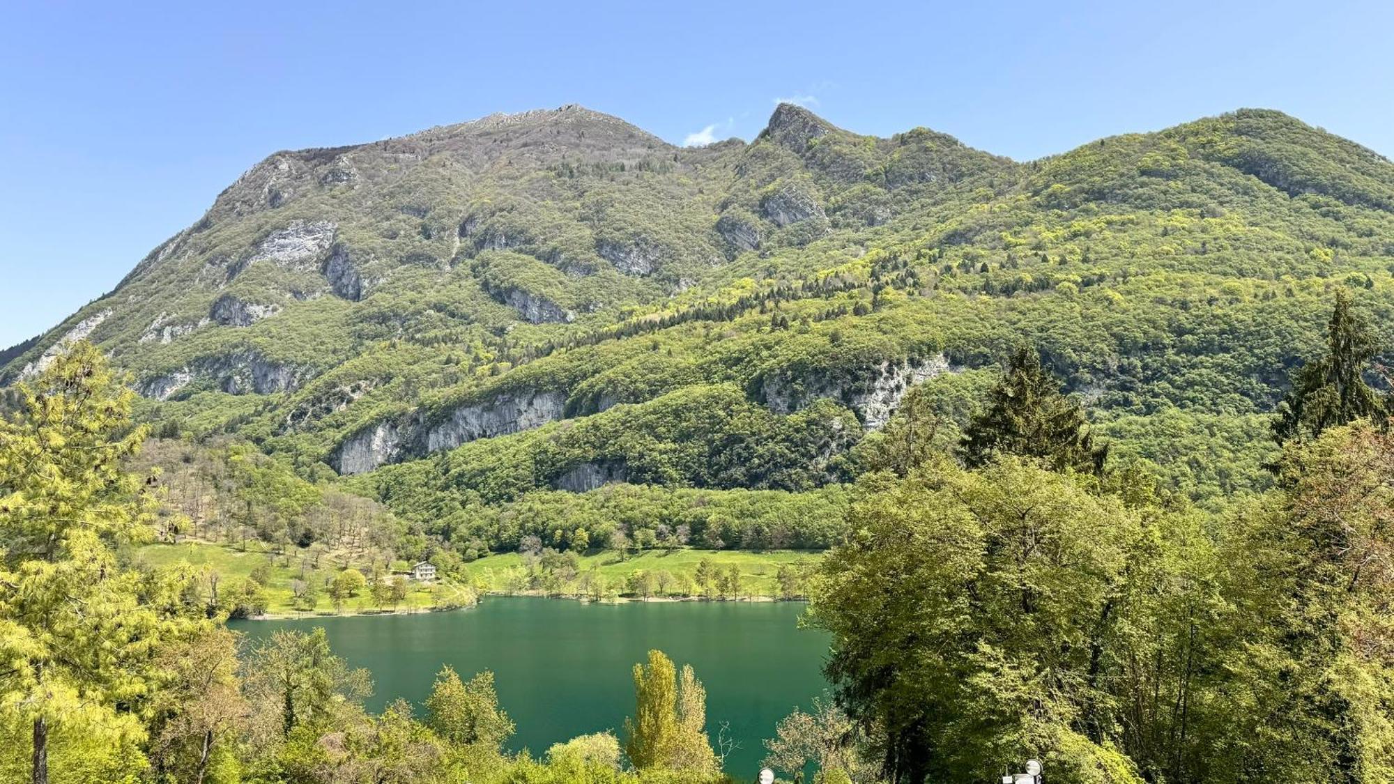 Residenza Arcobaleno Aparthotel Tenno Buitenkant foto